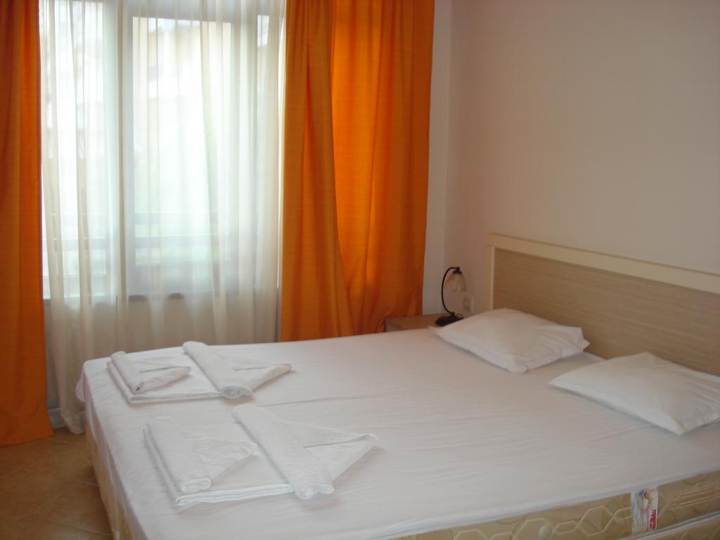 Royal Sun - Sunny Cove Apartment Sunny Beach Buitenkant foto