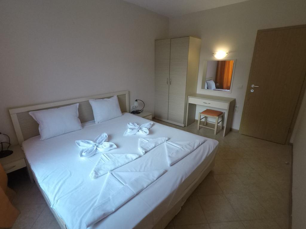Royal Sun - Sunny Cove Apartment Sunny Beach Buitenkant foto